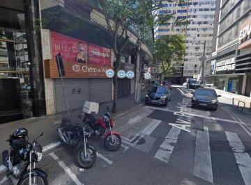 10dfaf710add4bd52d1ab0ecb1ef136dd7c3aa60 · Loja comercial com 58m² à venda no Centro de Florianópolis.