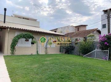 24d5a2a9f8307609eb3d19a165f4c4bab05ed813 · 300m² de área privativa, 3 suítes, Área externa com churrasqueira e 2 vagas de garagem - Pântano d