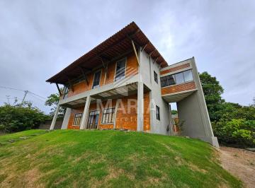 Rural de 5 quartos, Gravatá · Chácara em Gravatá/PE, com 2 mil metros - Casa sede recém construída!