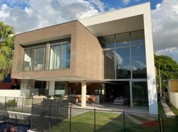 Casa de 5 quartos, Barueri · Casa com 5 habitaciones e 535 m² à venda em Alphaville