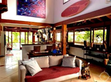 Imagem do Imóvel · Linda residência em Condomínio Fechado Villas !!!