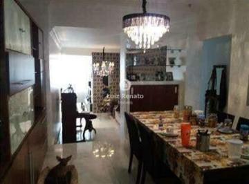 Apartamento · 195m² · 4 Quartos · 2 Vagas · Apartamento 4 Quartos - 1 Suíte - 2 Vagas - Ótima Localização 