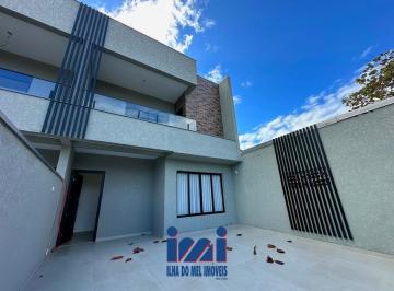 Casa · 166m² · 3 Quartos · 2 Vagas · Piscina , 100 m do mar na praia Matinhos