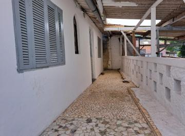 Casa de 2 quartos, Embu das Artes · Casa próximo ao centro do Embu.