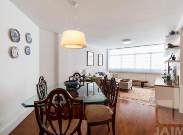 Apartamento · 74m² · 2 Quartos · Apartamento iluminado totalmente reformado, 2 dormitórios, excelente localização.