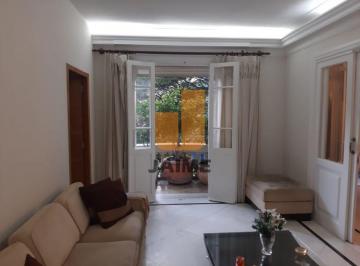Apartamento · 210m² · 3 Quartos · 1 Vaga · Apartamento 3 dormitórios sendo 1 suíte e 1 vaga, a poucos minutos de Shopping e faculdades.