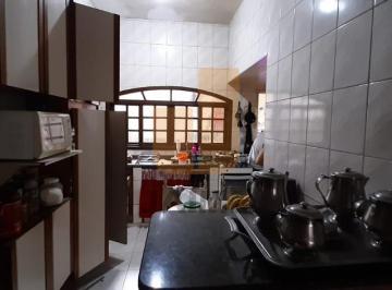 Casa · 170m² · 3 Quartos · Casa Assobrada com 3 dormitórios e 2 salas em Perdizes.
