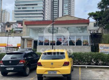 Comercial · 120m² · 4 Vagas · Loja com Drive True junto ao Posto de Gasolina na Avenida Jornalista Roberto Marinho