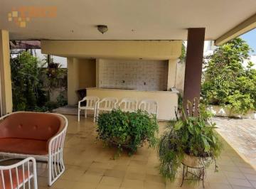 06cb9c4de797e65baa8dab46fa7f86feb7b02fdb · Casa com perfil comercial com 612 m² de terreno