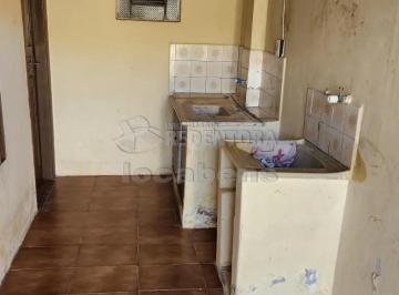 Casa · 55m² · 1 Quarto · Boa casa de fundo com 1 dormitório