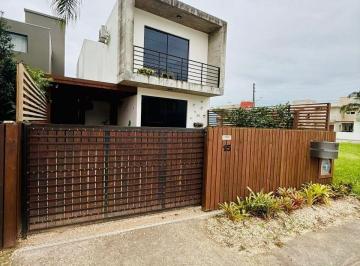 Casa · 102m² · 2 Quartos · Casa em Garopaba, Loteamento Pedra branca