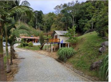 pi7im02ntuwzgrjzdgwn2yz_md · Sítio para Venda com casa piscina e riachos - Centro, Águas Mornas - 310000m²