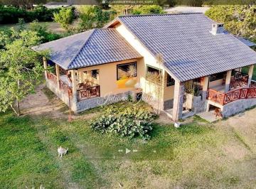 Foto 01 · CHÁCARA À VENDA, COM LINDA CASA, EM CONDOMÍNIO,  LOCALIZADA EM SAQUAREMA, RJ