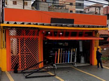 ea874dac18f5b04e695a065828cc1377.jpg · Terreno de 180m²