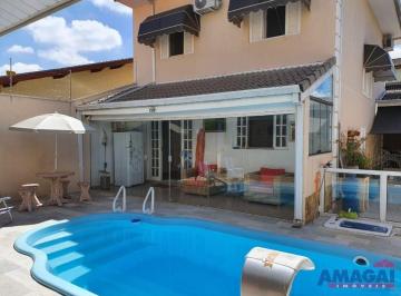 124126_iQ55g8GG82894_124126608c49f21396b.jpg · Sobrado com piscina no Villa Branca
