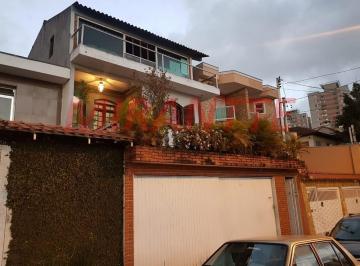 c7bf5fac607ee6c560aa9c2f4805cd38.jpg · Sobrado de 210m² com 5 quartos