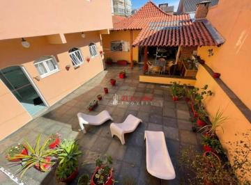 b0583b90296b1020b6b1316a0b2ea023d33b881a · Casa Luxuosa na Vila Rosalia  Terrea