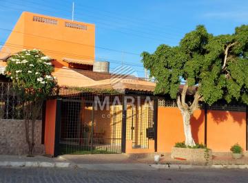 Casa de 4 quartos, Gravatá · Casa solta à venda em Gravatá/PE! Ótima localidade! DE 800 POR 550 MIL! 