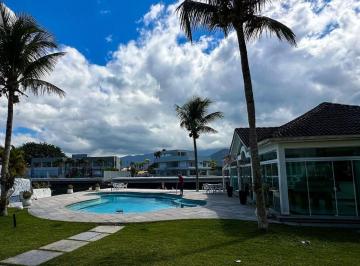 Casa · 780m² · 5 Quartos · 6 Vagas · Casa com pier no Residencial Marina Guarujá no canal de Bertioga.