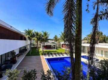 Casa · 1100m² · 10 Quartos · 8 Vagas · Acapulco Guarujá, mansão à venda, com ampla área de lazer.