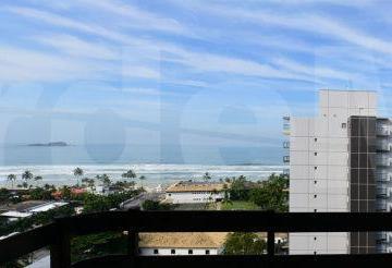 Casa · 320m² · 4 Quartos · 4 Vagas · Casa em condomínio fechado com vista para o mar.