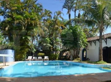 Casa · 600m² · 4 Quartos · 4 Vagas · Casa térrea à Venda no Jardim Virginia em Guarujá.