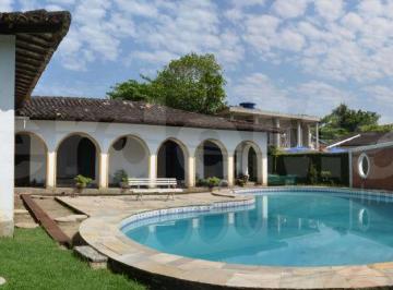 Casa · 377m² · 3 Quartos · 6 Vagas · Casa térrea a venda na praia do Pernambuco em Guarujá.