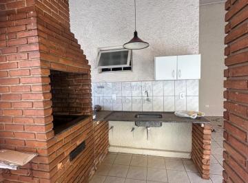 Casa · 246m² · 5 Quartos · 4 Vagas · Casa Tipo Sobrado Próximo ao Aeroporto.