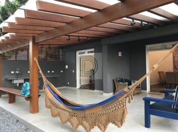 Casa · 243m² · 4 Quartos · 6 Vagas · IMÓVEL RECÉM REFORMADO EM CONDOMÍNIO FECHADO - PETIT VILLAGE