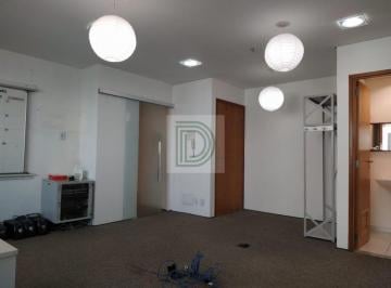Comercial · 70m² · 1 Quarto · 1 Vaga · Vila Sônia - Região do Portal do Morumbi - São duas salas comerciais de 70 m², para venda.