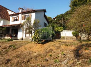 Casa · 180m² · 3 Quartos · 3 Vagas · EXCELENTE CASA ASSOBRADADA.