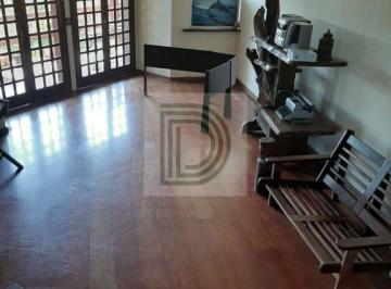 Casa · 352m² · 4 Quartos · 3 Vagas · Excelente localização - 4 dormitórios, sendo 2 suítes master - Terras do Madeira