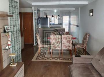 Casa · 228m² · 3 Quartos · 3 Vagas · Sobrado localizado na Vila São Francisco, próximo ao Shopping