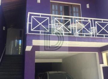 Casa · 120m² · 3 Quartos · 5 Vagas · Ótima casa térrea assobradada em rua tranquila com 3 dormitórios,