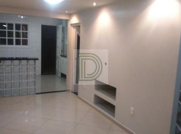 Casa · 80m² · 2 Quartos · 2 Vagas · Casa em condomínio | 2 vagas | Quintal com churrasqueira | Ar-condicionado