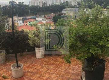 Casa · 150m² · 3 Quartos · 8 Vagas · Casa térrea com 3 dormitórios. Vale a pena conhecer.