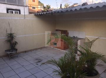 Casa · 130m² · 3 Quartos · 2 Vagas · Sobrado com 3 dormitórios.