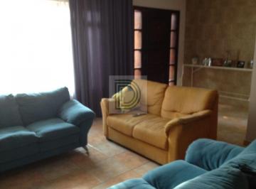 Casa · 370m² · 3 Quartos · 6 Vagas · Centro do Taboão da Serra