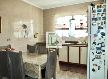 Casa · 140m² · 2 Quartos · 2 Vagas · Ótimo sobrado com 2 dormitórios.