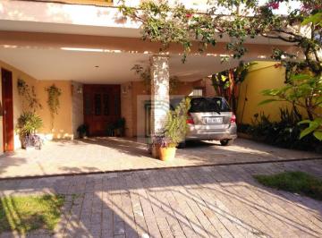 Casa · 261m² · 3 Quartos · 3 Vagas · Parque dos Príncipes -  SOBRADO DE 3 SUÍTES COM ARMÁRIOS, 3 VAGAS DE GARAGEM.