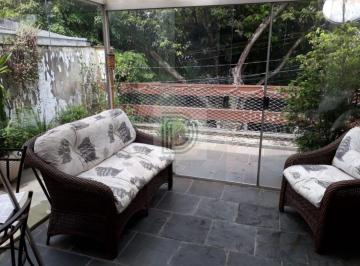 Casa · 200m² · 3 Quartos · 3 Vagas · Sobrado em condomínio fechado e rua sem saída.