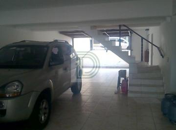 Casa · 432m² · 3 Quartos · 5 Vagas · Sobrado de 3 dormitórios amplos com armários