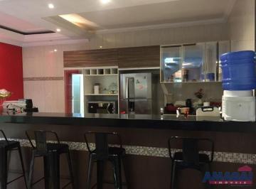 Casa · 145m² · 2 Quartos · Sobrado à Venda