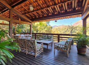Casa de 8 quartos, Petrópolis · VENDA | ITAIPAVA: casa confortável com 8 qts e piscina em ótimo condomínio