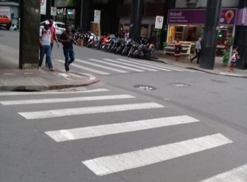 Comercial · 61m² · BARBADÃO VIGFARIO ED. TRADICIONAL CONJUNTO ANDAR ALTO COM 4 SALAS E 2 BANHEIROS