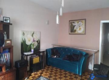 Sala de estar · Casa à venda no Bairro Anhangabaú em Jundiaí - SP