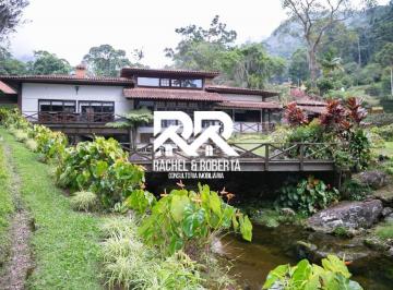 Casa · 200m² · 3 Quartos · 6 Vagas · Linda Casa com Piscina Natural e Cachoeira