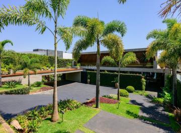 Casa · 798m² · 4 Quartos · 4 Vagas · A vista é de Brasília. O ponto de vista é de Valéria Gontijo.