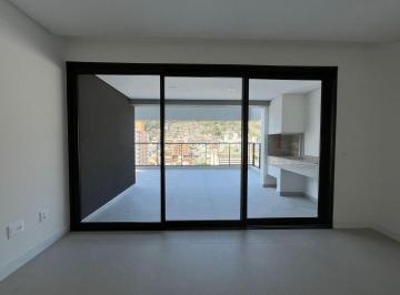290b61e7e8b19adc0cb72a645eb94176d0e268fd · À venda no Centro de Florianópolis! Terraço privativo com churrasqueira, andar alto e 3 quartos.