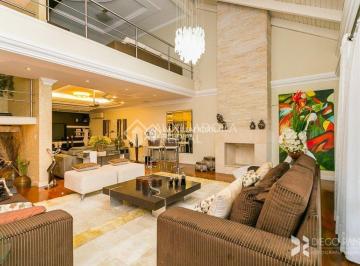 Casa · 656m² · 4 Quartos · 4 Vagas · Belíssima residência sobrado diferenciado no bairro com conceito de viver bem!!!!!  O imóvel de esqu